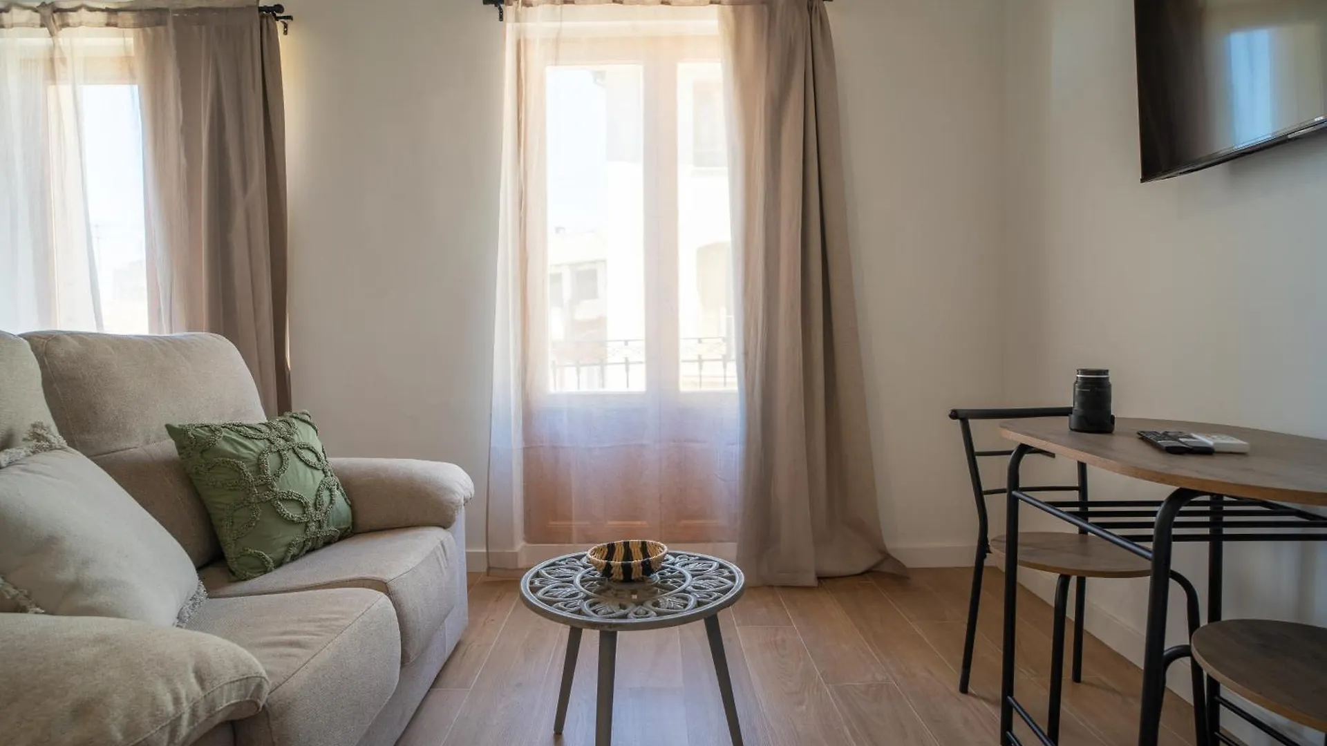 Apartamentos Gomerez 30 Granada Apartment